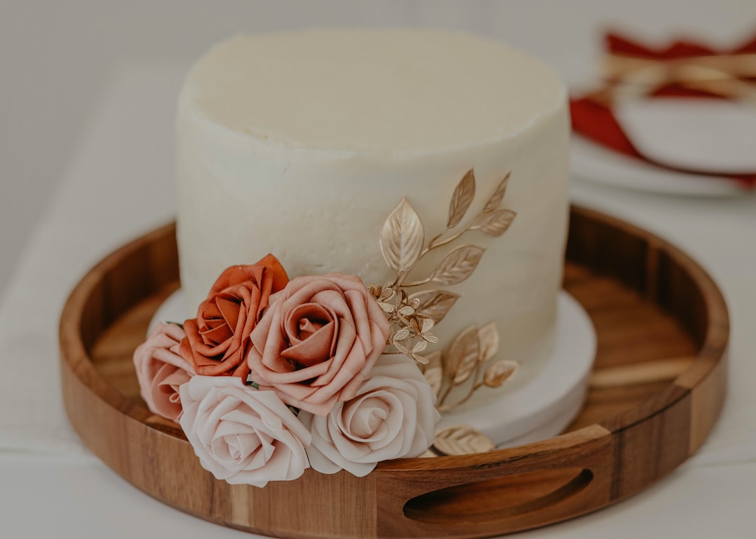 What to Write on Your Wedding Cake: The Basics - Wedbuddy