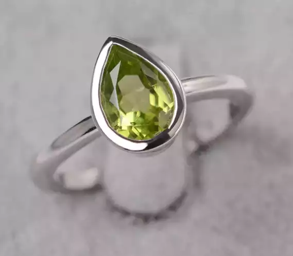 Pear Shaped Peridot Ring Silver by LUO